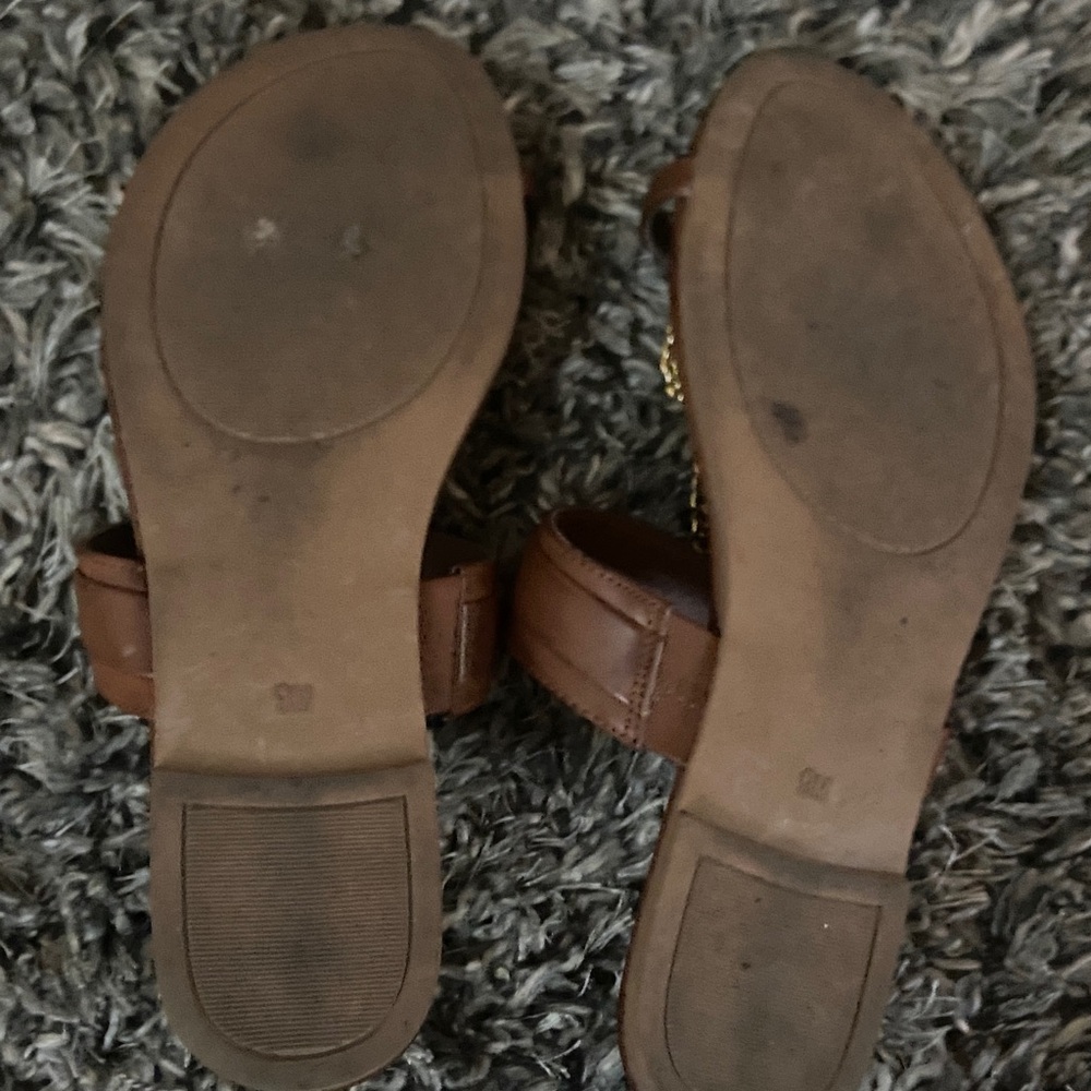 EUC GBG Los Angeles Gold Chain Brown Sandals - Picture 5 of 5